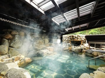 Hot Springs and Cave Exploration Tour in Ha Long Bay
