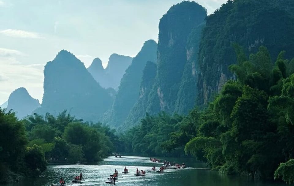 Yangshuo and Li River Day Tour with Scenic Highlights