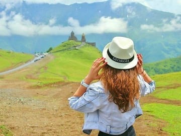 VIP Private Kazbegi Tour by Luxury Mercedes S and V Class