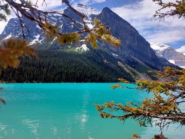 Lake Louise and Moraine Lake Tour from Canmore to Banff