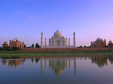 Agra Icons Tour: Taj Mahal, Agra Fort, and Baby Taj