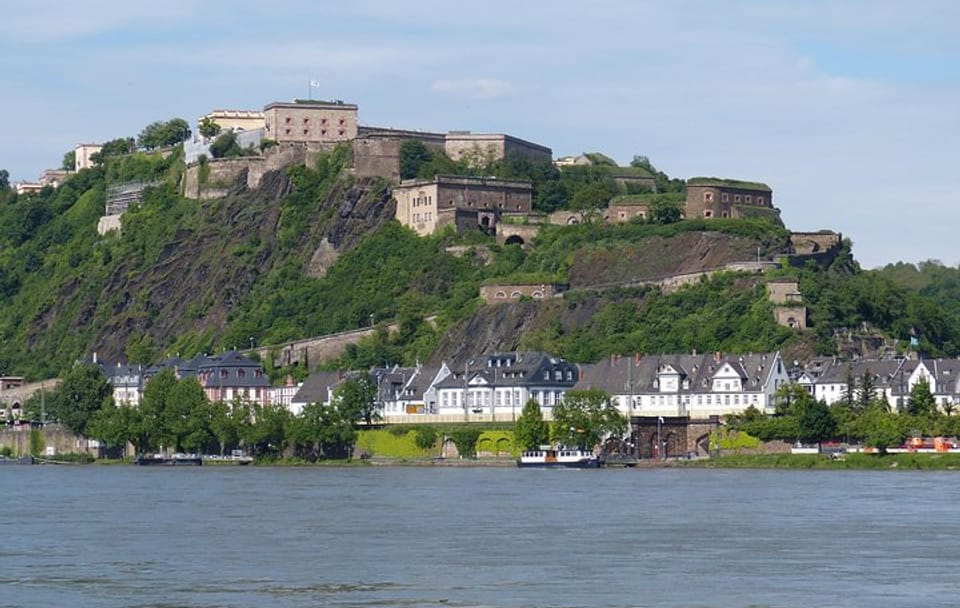 Ehrenbreitstein Fortress Tour with Scenic Cable Car Ride in Koblenz