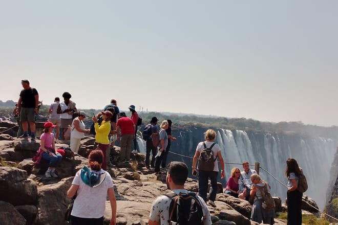 Guided Tour of the Falls 10