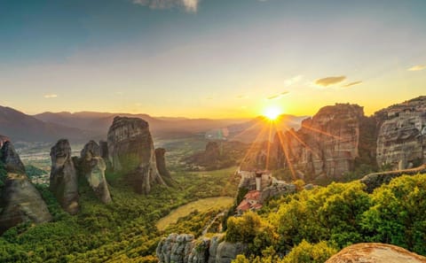 10-Day Cultural Tour of Athens and Delphi in Greece