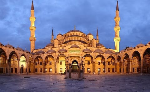 Walking Tour of Historic Landmarks in Istanbul