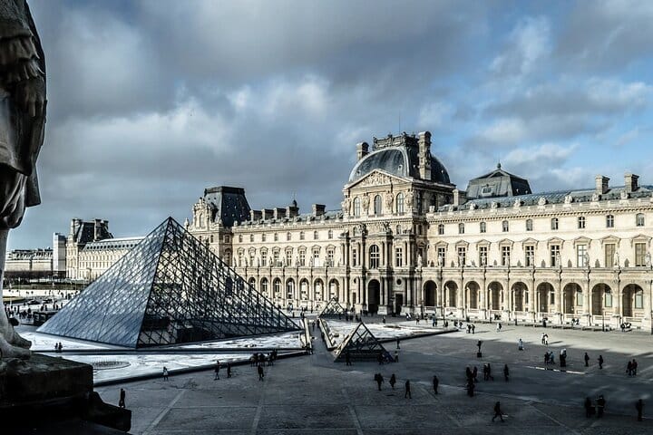 Paris Orientation Tour in Small Group with an Expert Driver  6