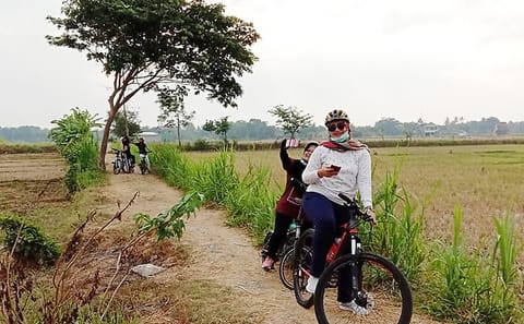 Borobudur Sunrise and Village Exploration Tour in Magelang