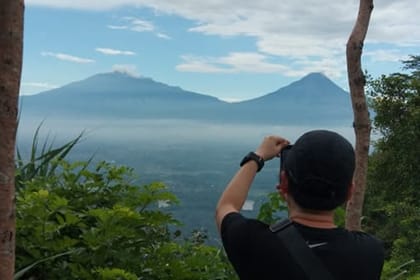 Half-day Private Menoreh Hill Trekking Tour from Borobudur