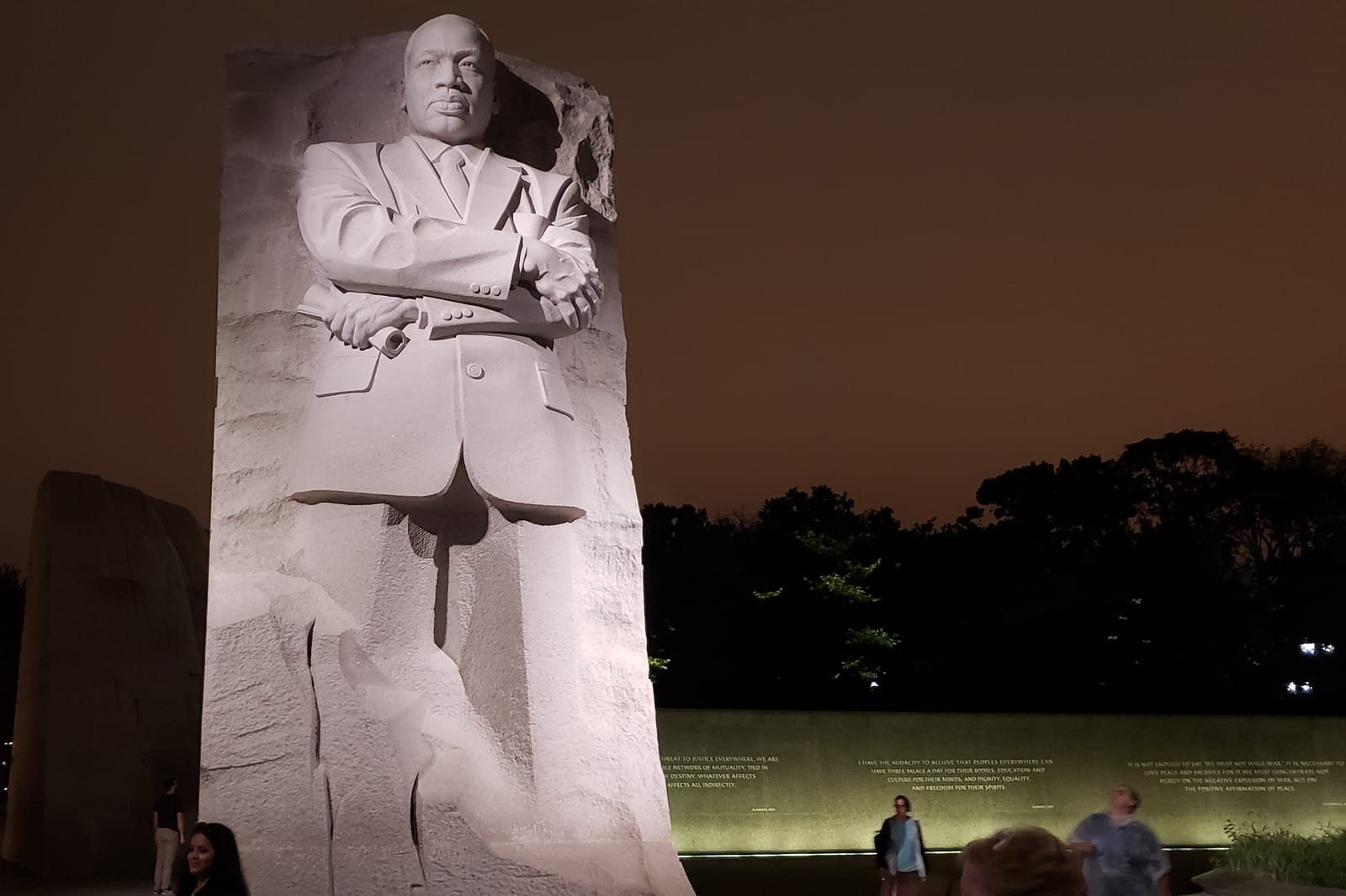 Washington DC Night Memorials Walking Tour with Skyline View photo 5