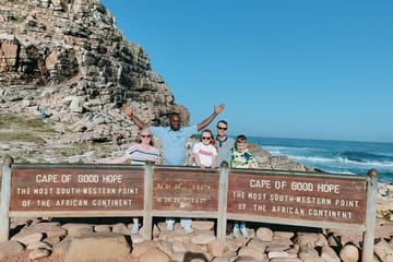 Half Day Cultural and Coastal Tour of Cape Town Highlights