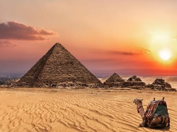 Private Giza Pyramids, Egyptian Museum & Old Cairo Experience
