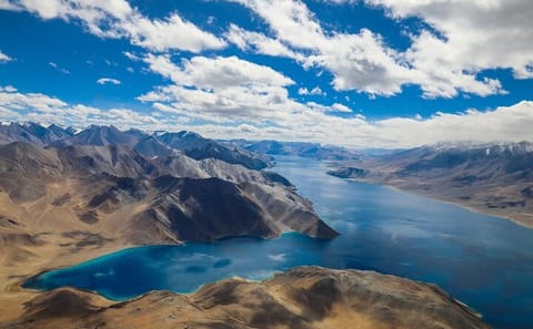 Pangong Lake Day Tour from Leh with Guided Experience