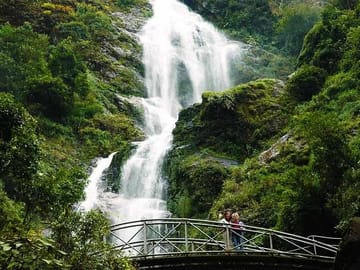 Sapa Easy Trekking Day Tour for kids and Seniors by car transfer
