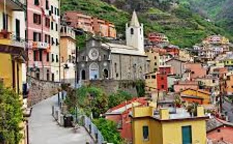 Cinque Terre Exclusive Private Tour – Luxury Gift Experience from Florence