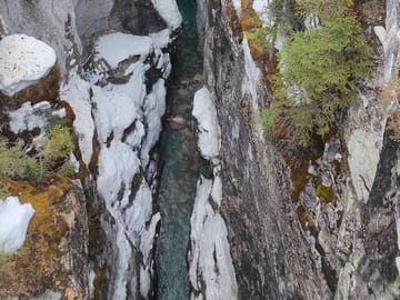 Icewalk at Lake Louise and Marble Canyon from Calgary