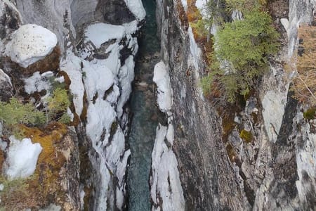 Lake Louise, Marble Canyon Icewalk and Banff Town from Calgary