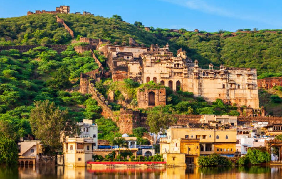 2 Days Bundi Privete Tour from Jaipur with Pottery and Crafts (Theekarda)Village