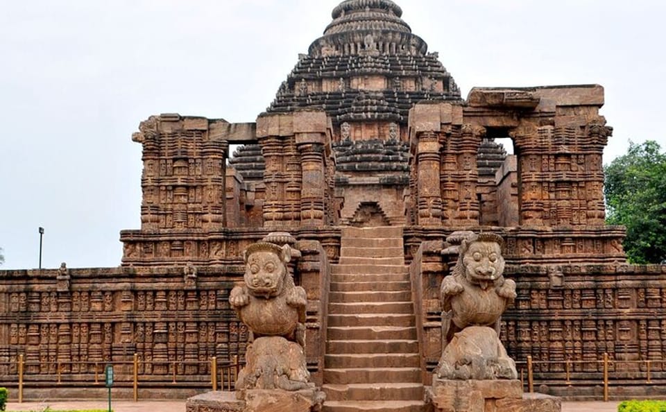 Private Full Day Tour of Konark Temple and Puri from Bhubaneswar