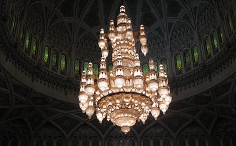 Private Day Trip to Grand Mosque and Nizwa Market