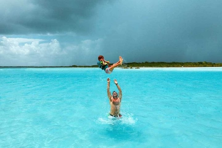 Bacalar Seven Color Lagoon Boat Adventure with Grill Option 4