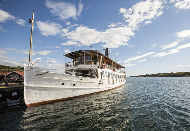 Experience Gothenburg’s unique waterfront as the boat glides along Göta Älv by Emo Tours Sweden