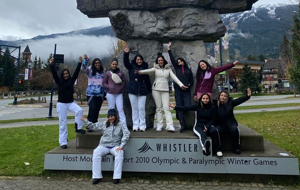 Vancouver City Tour With Look Out and Whistler Highlights