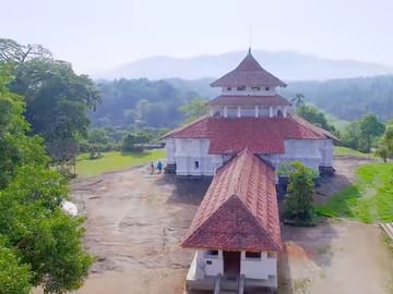 Kandy Tuk Tuk Tour: Explore Culture and Heritage in Sri Lanka