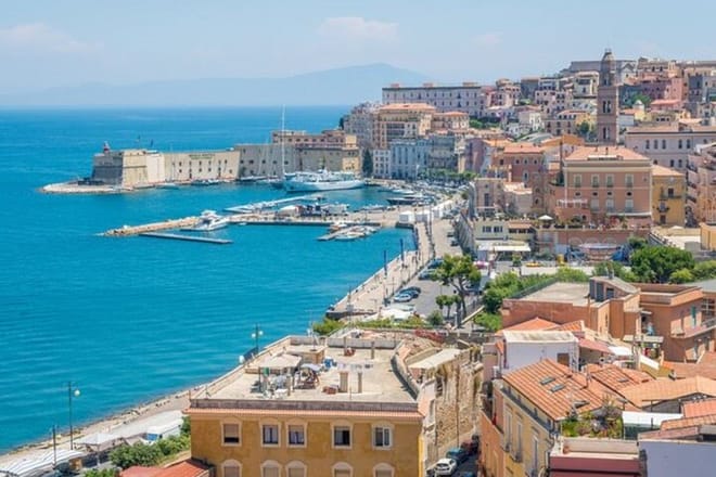 Full day tour: Sorrento, Amalfi, Salerno and Cetara from Naples