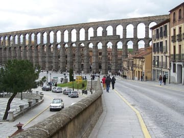 Segovia Explorer Tour: Medieval Streets & Romanesque Heritage