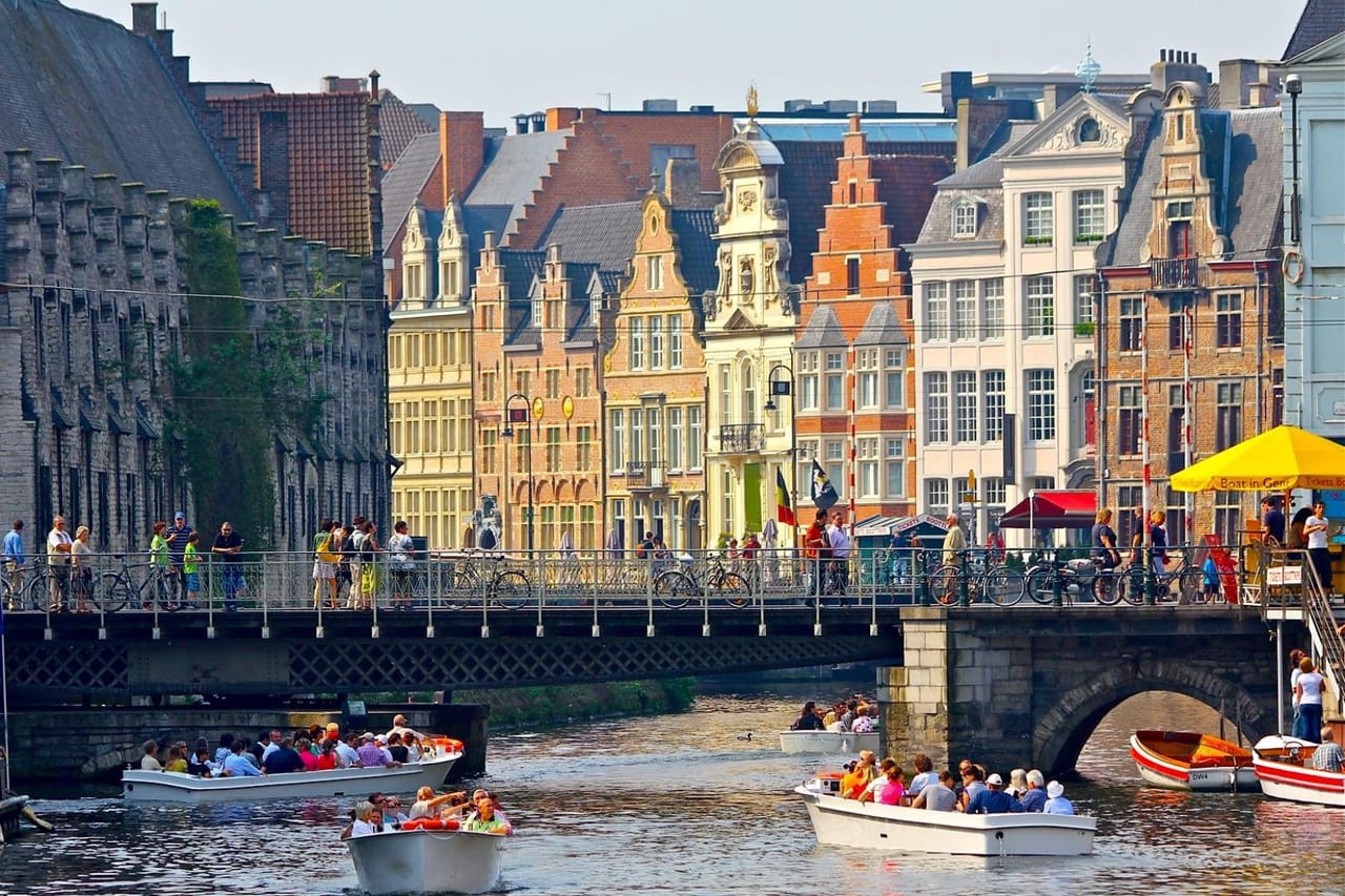 Private Bruges, Ghent Full-day trip by Mercedes from Paris.