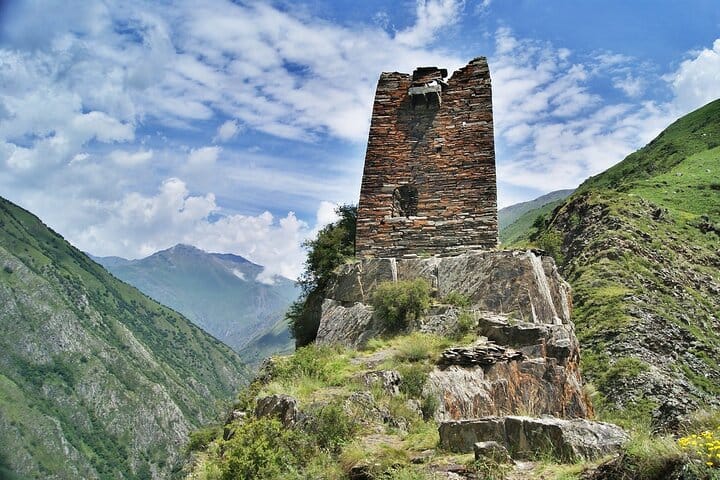 4 Full days in Georgia with private tour, free aiport