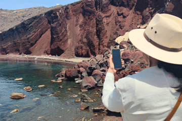 Private Sightseeing Tour of Oia and Akrotiri in Santorini