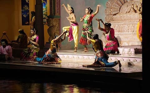 Delhi Akshardham Tour on Private Basis with All shows