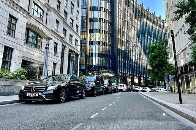 Luxury Private Chauffeur to Harry Potter Studio Tour (6 hours)