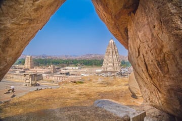 Hubli to Hampi and Goa Beach 7-Day Tour with Wildlife Experience