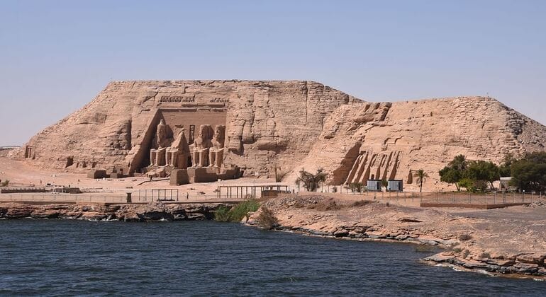 Aswan: Day Tour to Abu Simbel from Aswan by Private Car