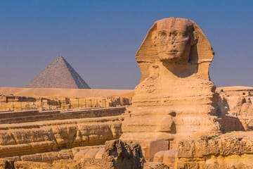 Private Tour to Giza Pyramids, Sphinx, Egyptian Museum with Local Lunch