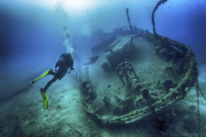 Fujairah: PADI Wreck Diver Course