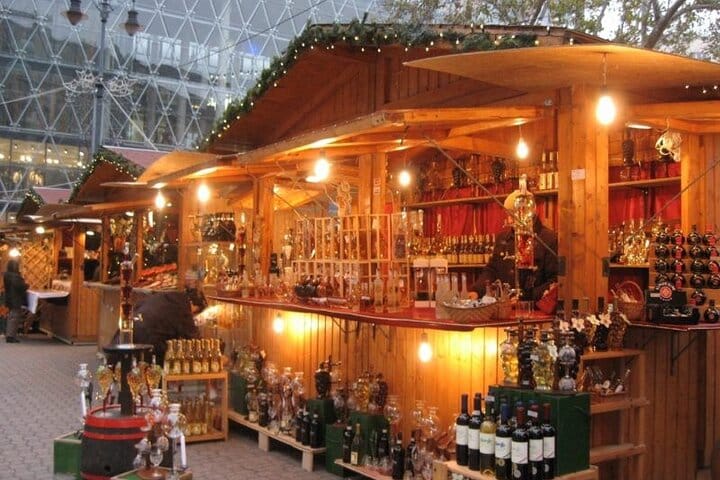 Private Budapest Christmas Market guided tour and Danube Evening cruise package 6
