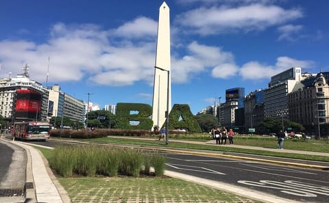Buenos Aires City Sightseeing Tour with Guided Highlights