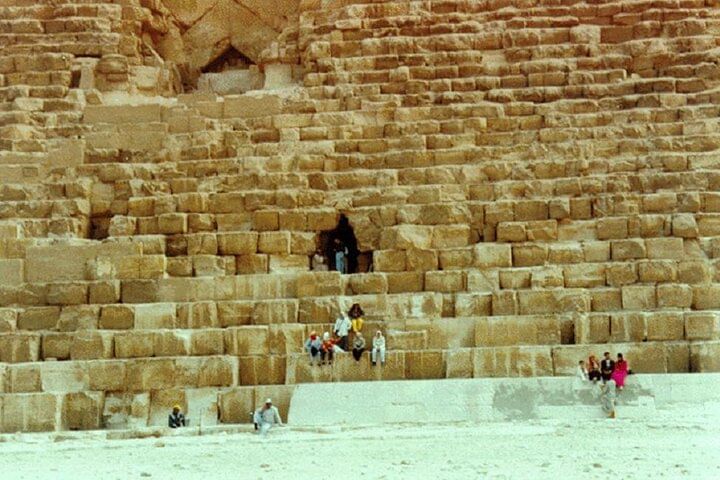 Giza Pyramids Private Tour: Camel Ride & Free Photo Session at Sphinx