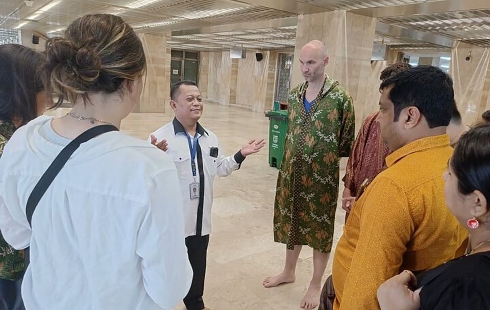 Jakarta Half Day Shared Guided Tour Visit Monument and Old Town