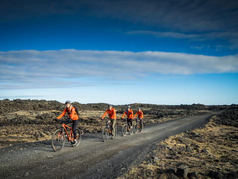 Grindavík eruption site E-Mountain bike tour, photo 3