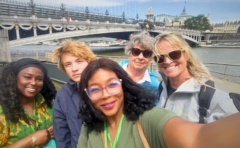 Luxury Eiffel Tower Lunch and Seine Cruise in Paris