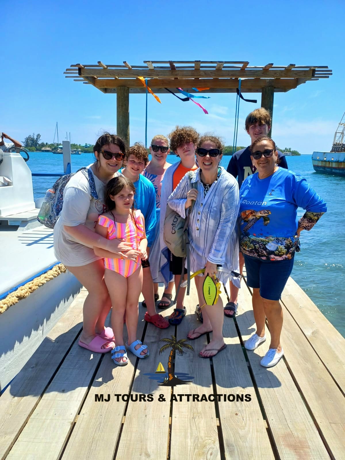 Island tour /monkeys and sloth park /Brady's cay private beach
