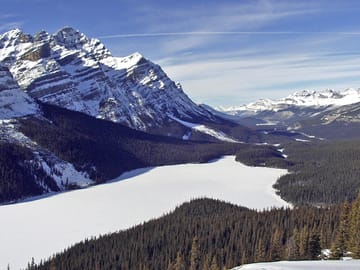 Calgary Day Trip to Banff, Lake Louise and Emerald Lake