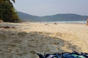 Sailing Tour to Lopes Mendes Beach in Angra dos Reis