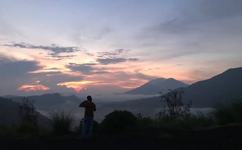Sunrise View and Natural Hot Springs Tour in Bangli, Bali