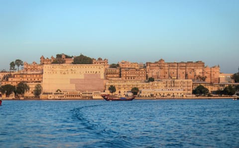 6-Day Rajasthan Cultural Tour: Jaipur, Pushkar, Ajmer, Chittorgarh & Udaipur
