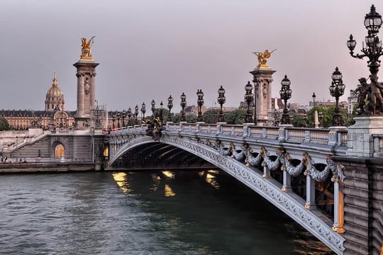 Paris City Tour & River Cruise with Luxury Roundtrip Transportation